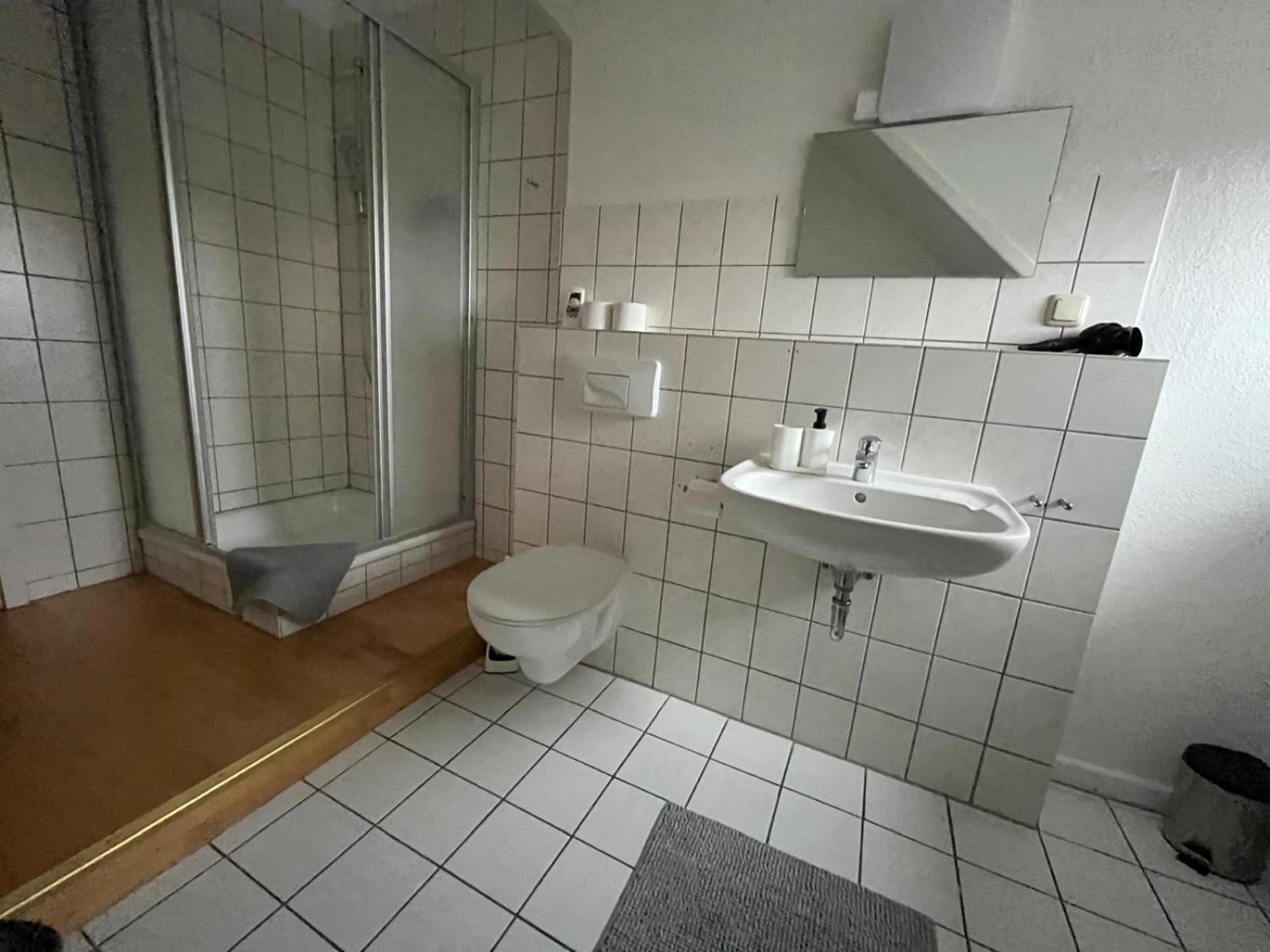 Doppelzimmer, Tv- Bad, Kuehlschrank- Parkplatz-17 Meine Екстериор снимка